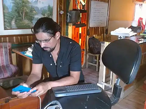 Dr_Pocholate84n Webbikameraesitys