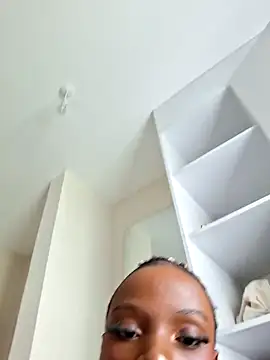 Kamdollieのライブチャットルーム