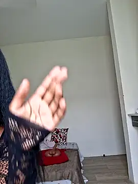 חדר צ'אט בשידור חי של Kamdollie