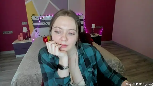 LizaGost élő XXX-chatje