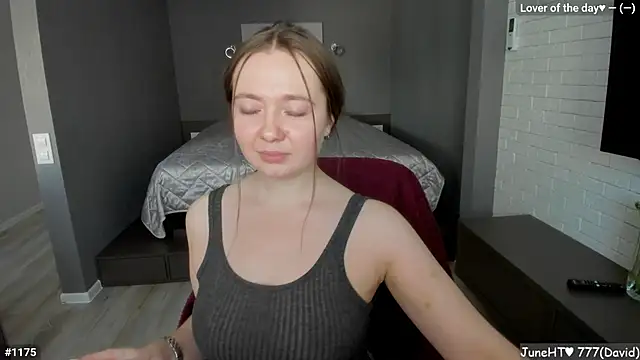 LizaGost Adlı Modelin Canlı XXX Sohbeti