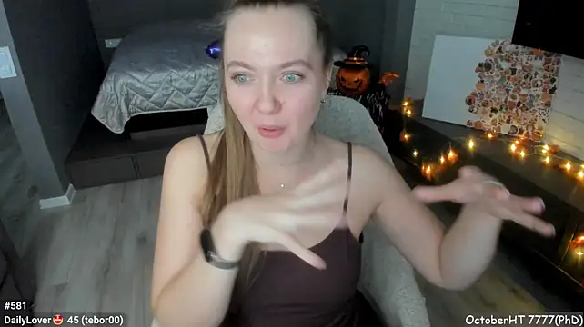 LizaGost Adlı Modelin Canlı XXX Sohbeti