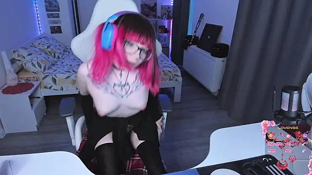 Yumi_Youkai Adlı Modelin Canlı XXX Sohbeti