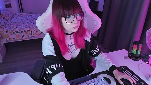 Yumi_Youkai Adlı Modelin Canlı XXX Sohbeti