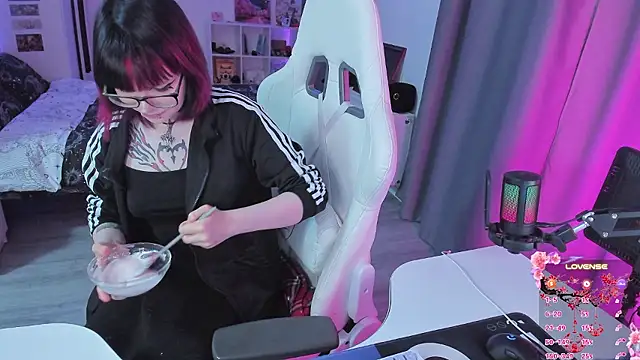 Yumi_Youkai's Webcam Show