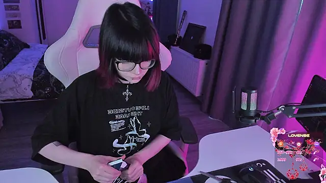 Show modela Yumi_Youkai na web-kameri