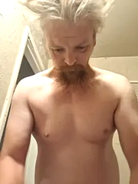 Mounted_Pinky Show in webcam