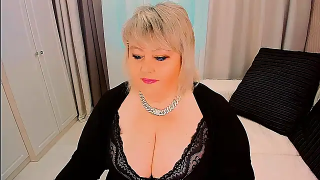 BIGTITSBBW webcam show