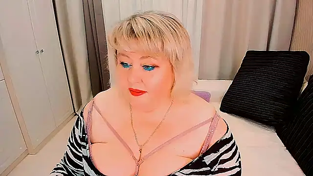 BIGTITSBBW's Live XXX Chat
