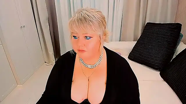 BIGTITSBBWのライブXXXチャット