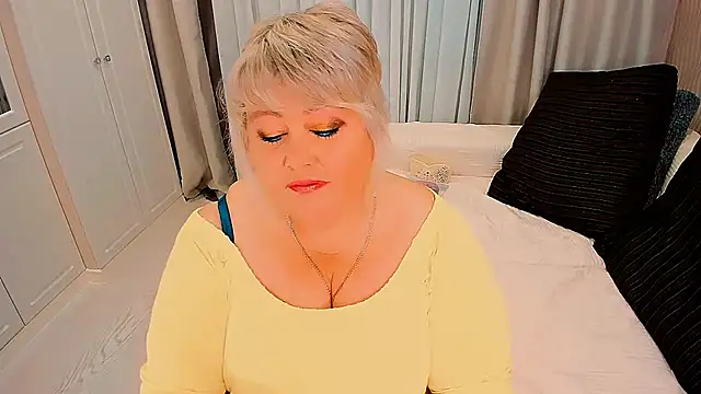 Show webcam de BIGTITSBBW