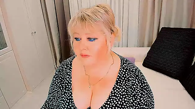 BIGTITSBBW 即時 XXX 聊天