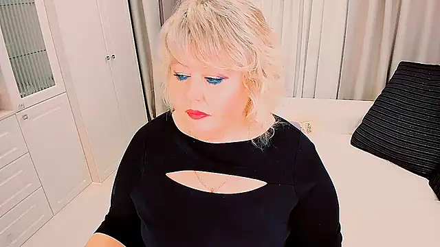 BIGTITSBBW: онлайн-секс-чат