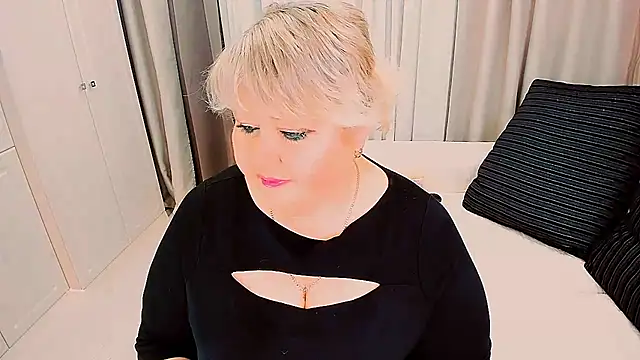 XXX chat uživo modela BIGTITSBBW