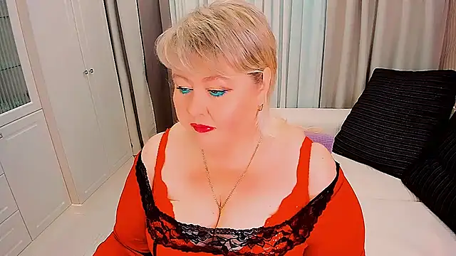 BIGTITSBBW: онлайн-секс-чат