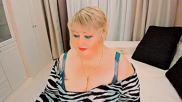 BIGTITSBBW Chat XXX in diretta