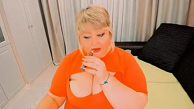 BIGTITSBBW's Live XXX Chat