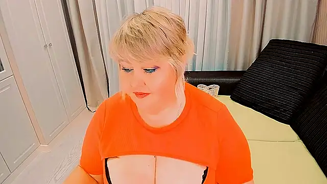 BIGTITSBBW Adlı Modelin Canlı XXX Sohbeti