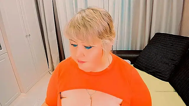 Živý XXX chat BIGTITSBBW