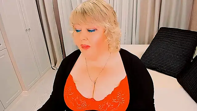 Онлайн чат XXX BIGTITSBBW