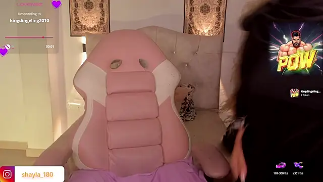 shayla_18のウェブカメラショー