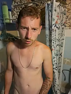 Simonshakeloveass Show Webcam