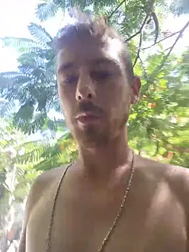 Show modela Simonshakeloveass na web-kameri