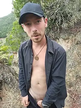 Chat XXX en directo de Simonshakeloveass