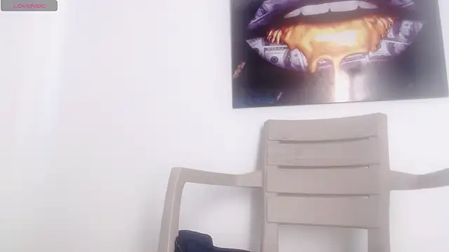 הופעת וובקאם של drake_brwon_23