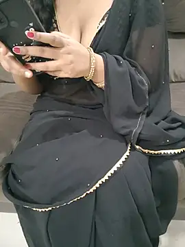 Chandrakala25's Live XXX Chat