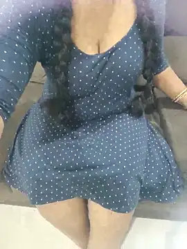 Chandrakala25 – Live XXX-chat