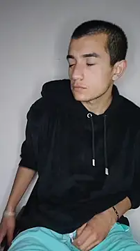 Thick_Cock 网络视讯表演