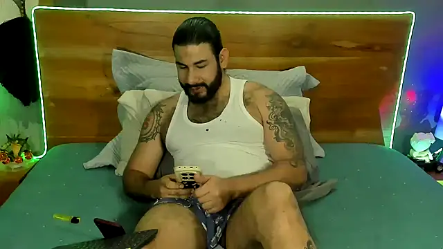Prometeo-grizzly's Webcam Show