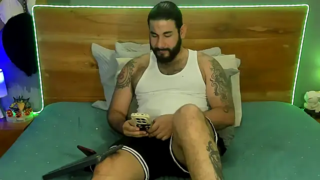 Prometeo-grizzly's Webcam Show