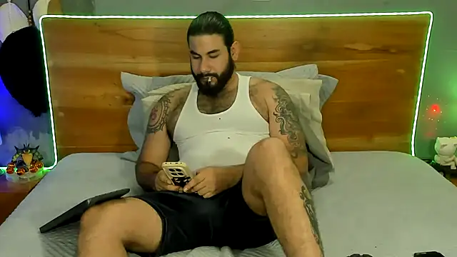 Prometeo-grizzly's Webcam Show