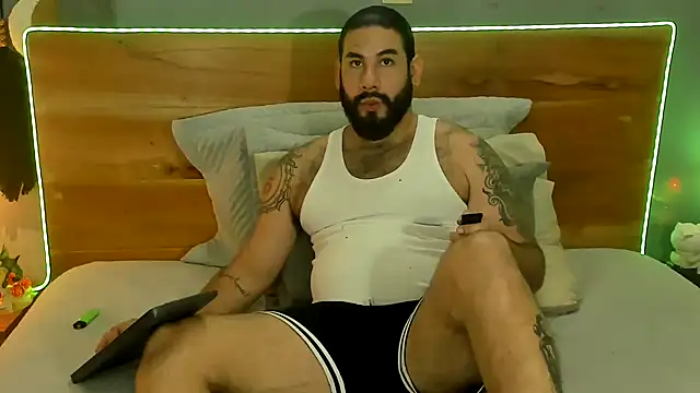 Prometeo-grizzly's Webcam Show