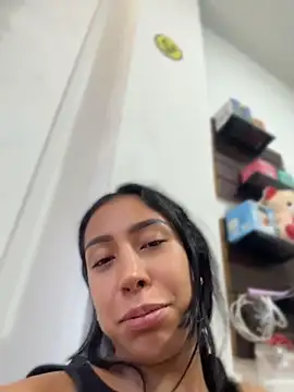 pregnant_sofii18's Webcam Show