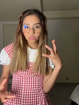 coraline_Ro 现场XXX聊天