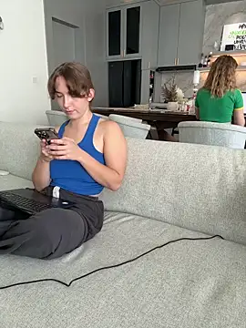 Nura_n_Sarah Webcam Show
