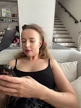 Nura_n_Sarah's Webcam Show