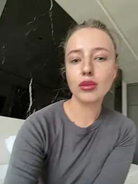 Nura_n_Sarah Show Webcam