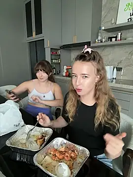 عرض كام Nura_n_Sarah