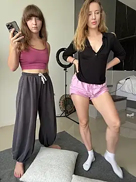 Nura_n_Sarah Webcam-Show