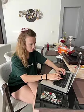 Nura_n_Sarah Webcam show
