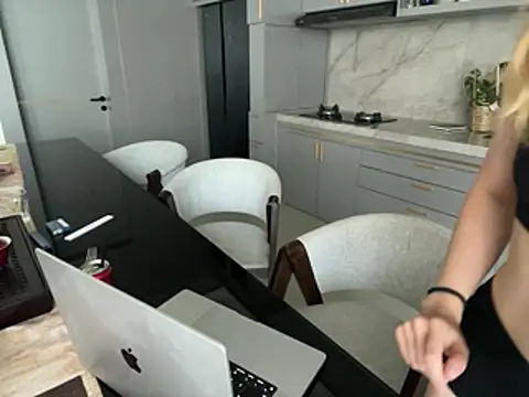Show modela Nura_n_Sarah na web-kameri