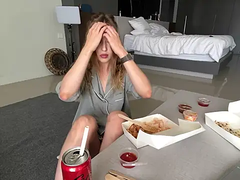 Nura_n_Sarah Adlı Modelin Canlı XXX Sohbeti
