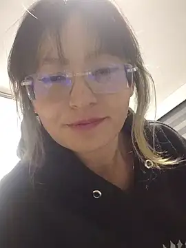 ERIS666 live XXX chat