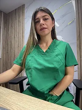 alicee16 Show in webcam