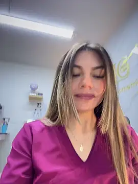 Show de alicee16 na webcam