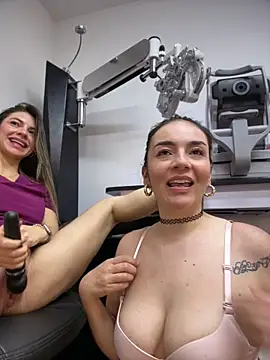 alicee16 Show in webcam